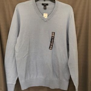 NWT Gap V-neck sweater